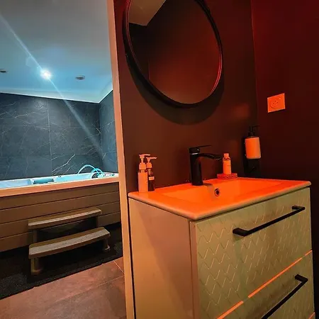 Le Loft : Jacuzzi - Sauna - Hammam Apartment Lens